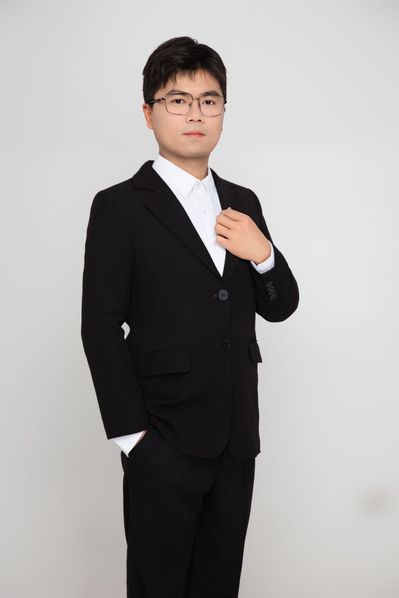 院长助理  俞盛锐